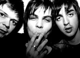 Coombes denies Supergrass band reunion