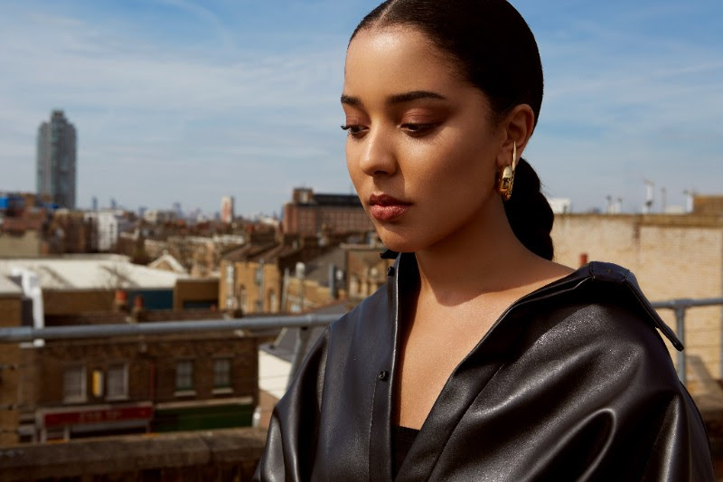 Grace Carter releases debut single 'Silence' - Watch - Latest Music ...