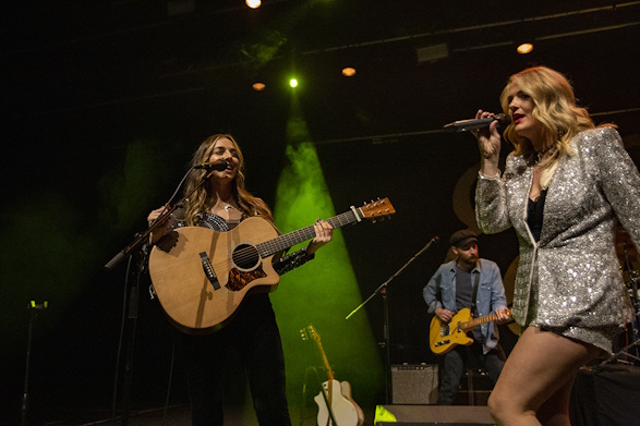 Elles Bailey 