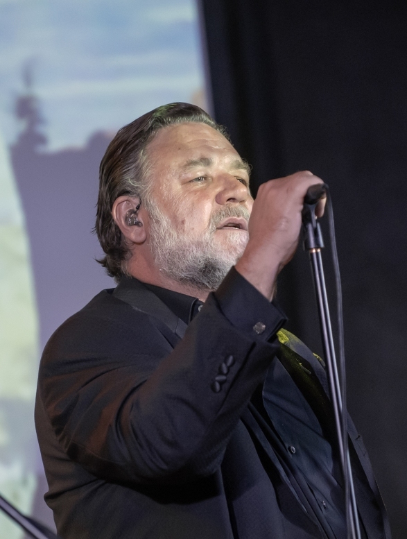 Russell Crowe's Indoor Garden Party